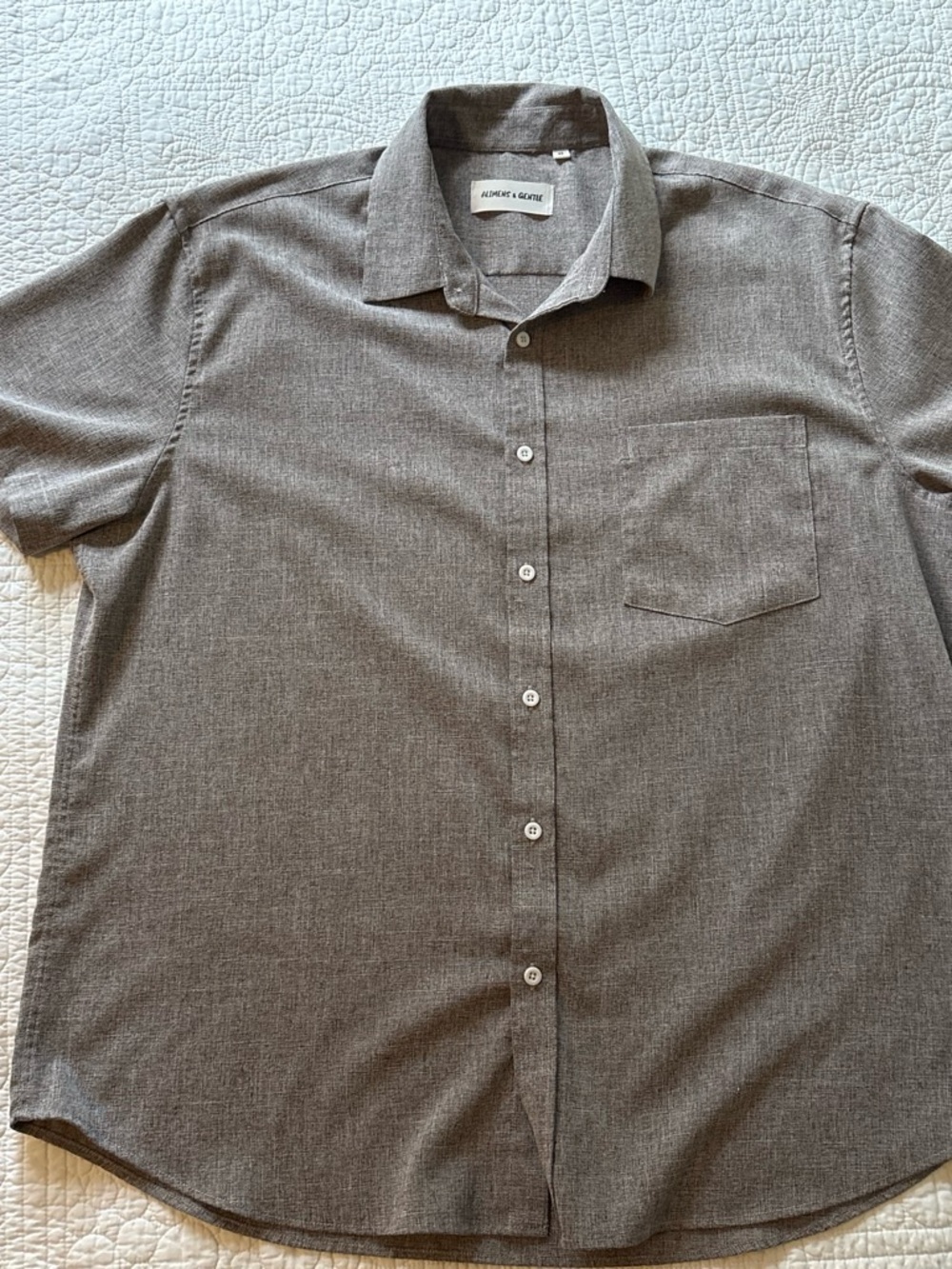 Casual Short-Sleeve Button-Down Shirt in Heather Gray